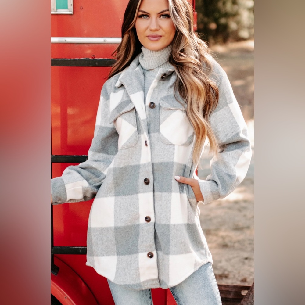 Oversized grey shacket